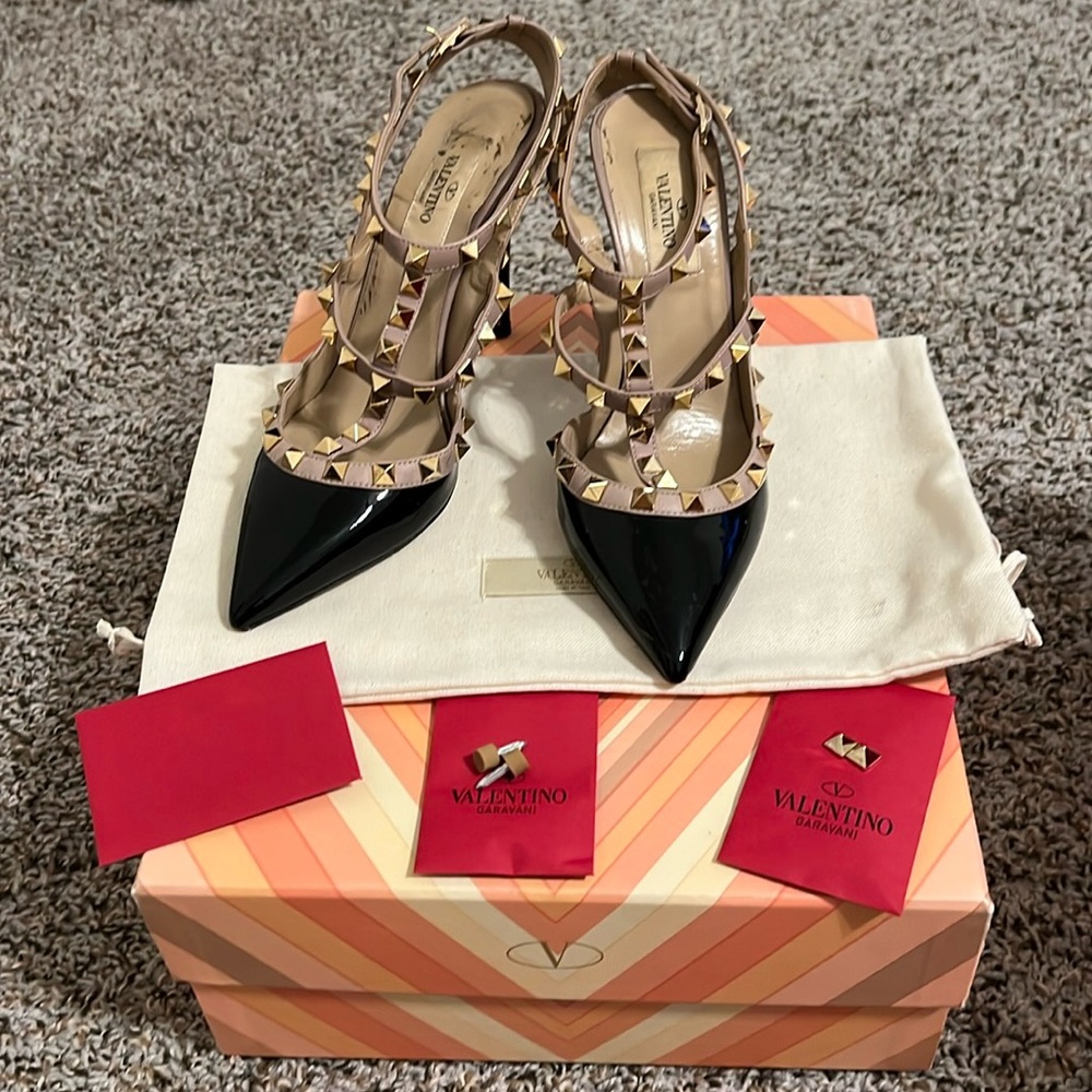 Valentino Garavani Rockstud Heels